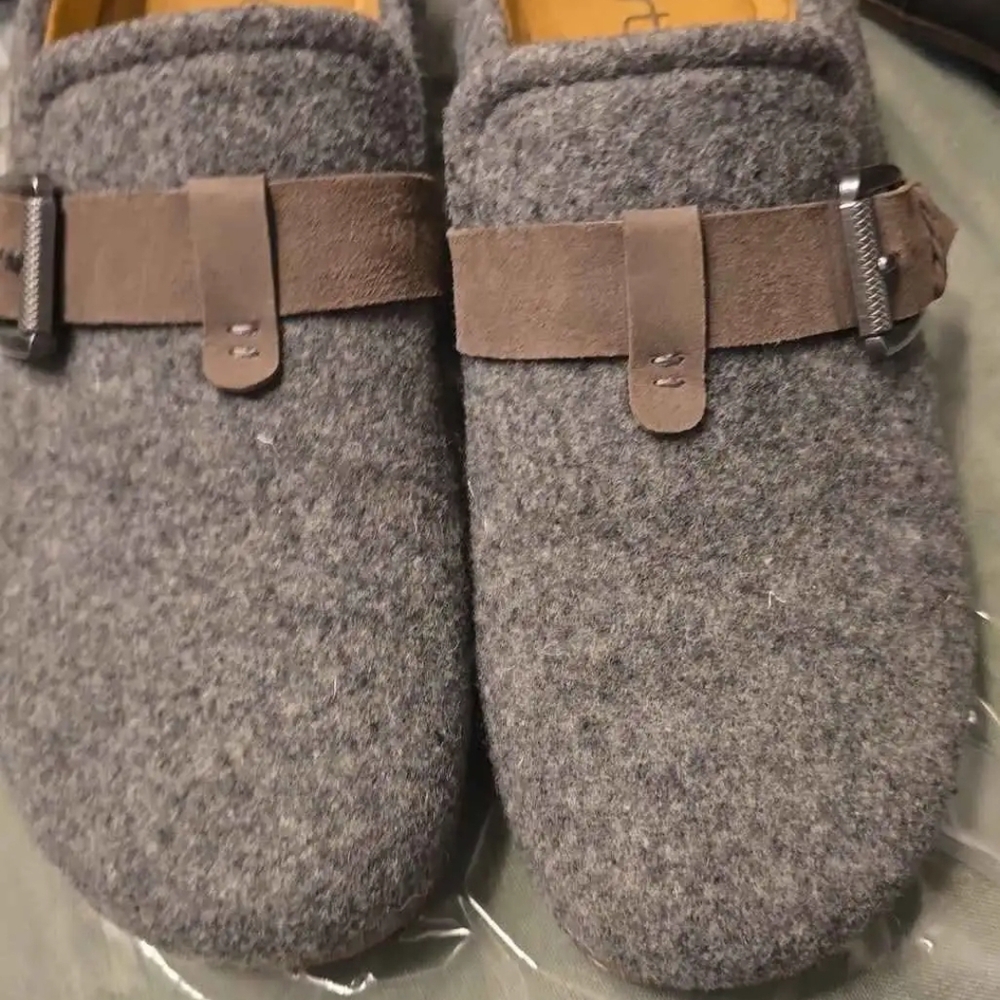Earth Gray Wool Mules with Brown Suede Strap